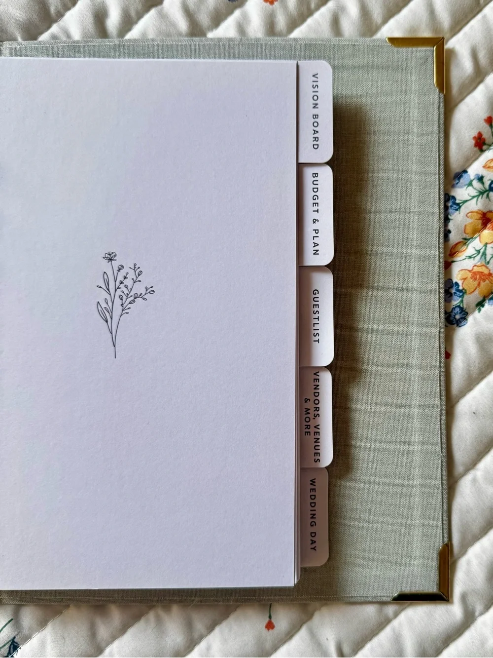 Brand New Zicoto Linen Blend Wedding Planner Binder, Sage Green & Gold